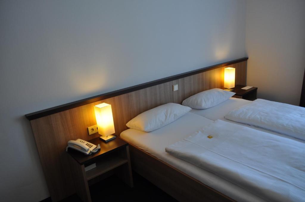 Christkoenigshaus Hotel 2*
